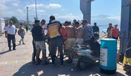 Alanya plajında boğulma tehlikesi geçiren tatilci hastaneye kaldırıldı