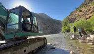 Bingöl’de kayıp vatandaşı bulmak için çayın yatağını değiştirdiler