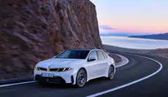 BMW yeni nesil elektrikli i3 için siparişleri erkene çekti