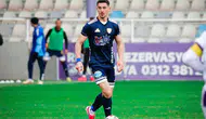 Erzurumspor kadrosunu koruyor iki isimle daha anlaştı