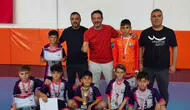 Sivaslı küçük futsalcılar kupalarına kavuştu