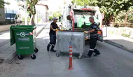 Mersin'in merkezinde çöp konteynerleri değişiyor