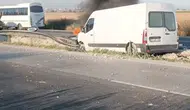 Kapaklı’da ekmek aracı kaza yaptı Sürücü alevlerin arasından kurtarıldı
