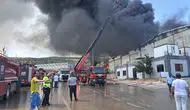 Gaziantep’te dev tekstil fabrikası alevlere teslim oldu