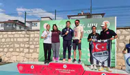 Kayserili genç atlet kürsüden inmedi