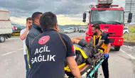 Çaldıran yol ayrımında iki araç çarpıştı 3 yaralı var