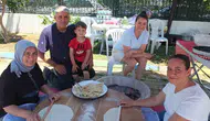 Burhaniye’de veliler okulun ihtiyaçları için iş başına geçti