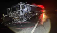 Nusaybin yolunda seyir halindeki tanker alevlere teslim oldu