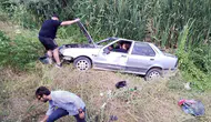 Edirne’de direksiyon hakimiyeti kayboldu otomobil dereye uçtu