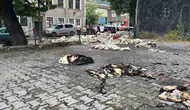 Karabük'te kumaş yüklenen kamyonun yanındaki tekstil atölyesinde yangın çıktı