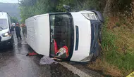 İzmir Kiraz'da tarım işçilerini taşıyan minibüs kaza yaptı