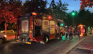 Bakırköy'de kontrolden çıkan lüks otomobil yan yattı