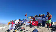 Toroslar'ın zirvesine 100 dağcıyla dev anma yürüyüşü