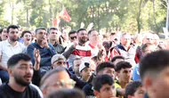 Kağıthane sokakları milli maç coşkusuyla doldu
