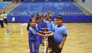 Aydınlı çocuklar sokak oyunlarını spor salonuna taşıdı