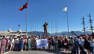 Denizlili kadınlar havuzdan denize açılıyor