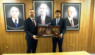 Bahadır Emirler Ankara turunda Devlet Bahçeli ile bir araya geldi