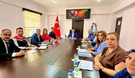 Tomarza gençleri korumak için masaya oturdu
