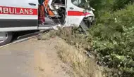 Kandıra yolunda ambulans kaza yaptı