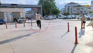 İnegöl'de polisten kaçmaya çalışan hırsızlık şüphelisi kıskıvrak yakalandı