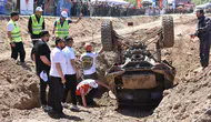Sivas çamurlu parkurda off-road heyecanı nefes kesti