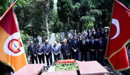 Dursun Özbek mazbatayı aldı ilk iş mezar ziyareti yaptı
