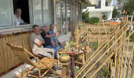 Sağlıkçının bambu tutkusu atölyeye dönüştü