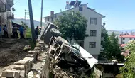 Çemişgezek'te doğalgaz kazısı sırasında kepçe yan yattı