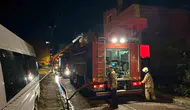 Avcılar'da gece yarısı korkutan çatı yangını