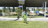 Kuşadası parklarında yaz hazırlığı tamamlandı