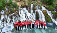 Tomara Şelalesi’nde doğa ile iç içe yoga seansı