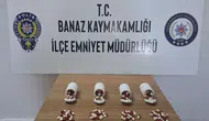 Uşak’ta polisten kaçan şüphelilerin attığı poşetten uyuşturucu çıktı