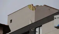 Amasya'da apartmana yıldırım isabet etti