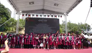 İstanbul Kent Üniversitesi mezunları yeni hayatlarına adım attı