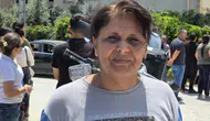 Kızına destek olmak için 30 yıl sonra üniversite sınavına girdi