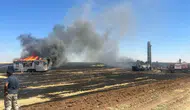 Ceylanpınar'da korkutan yangın Sondaj aracı ve karavan küle döndü