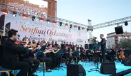 Ümraniye’de gençler senfoni sahnesinde devleşti