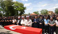 Görevi başında hayatını kaybeden itfaiyeci son yolculuğuna uğurlandı