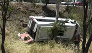 Balıkesir'de minibüs şarampole uçtu 14 kişi yaralandı
