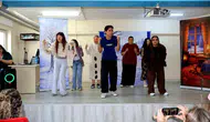 Efeler’de tiyatro sahnesi okul bahçesine taşındı
