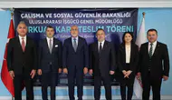 SOCAR Türkiye yöneticilerine süresiz çalışma hakkı sağlayan Turkuaz Kart verildi