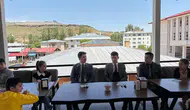 Digor’da minik oyunculara kaymakamdan özel yemek
