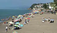 Akçakoca sahillerinde erken yaz hareketliliği