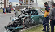 Kayseri'de trafik kazası Otomobil refüje çarptı 4 kişi yaralandı