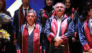50 yaşından sonra üniversite bitirdiler