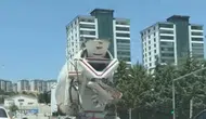 Elazığ’da yola beton saçan sürücüye ağır fatura kesildi