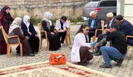 Yüksekova’da sağlık ekipleri kapı kapı dolaşarak tansiyon taraması yaptı