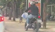 Eskişehir trafiğinde sabrı tükenen motosikletli kaldırımı yol yaptı