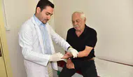 Motorlu testereyle kopan parmağı beş saatlik operasyonla kurtardılar