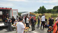 Edirne Keşan yolunda yolcu minibüsü tıra çarptı